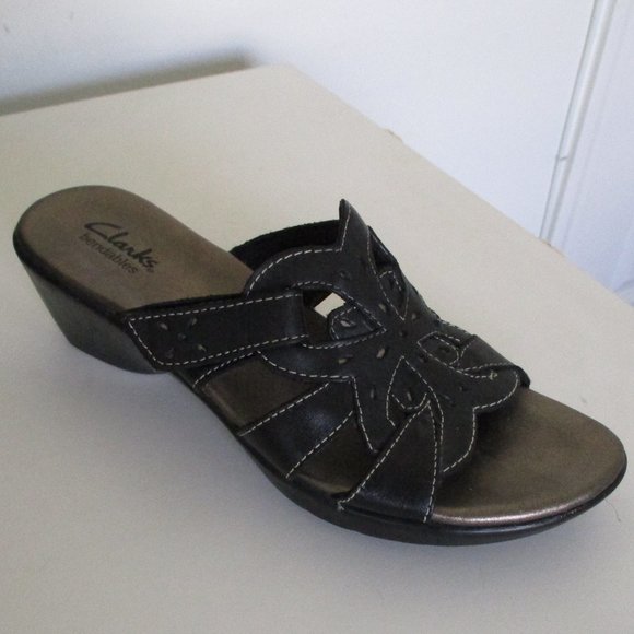 Clarks Bendables Womens Black Leather Slide Wedge Sandal - Size 7M - Picture 2 of 10